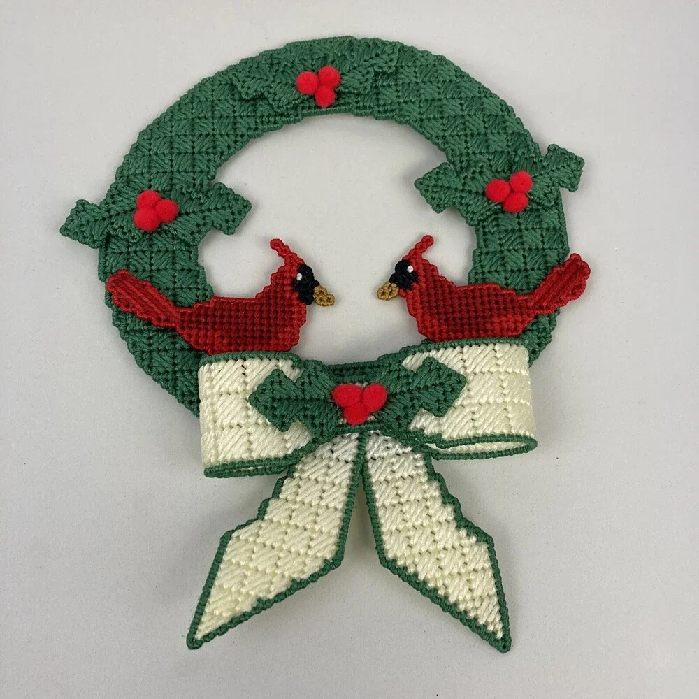VTG XMAS Plastic Canvas Needlepoint Wreath Decor Door Wall Hanger Cardinal Bird